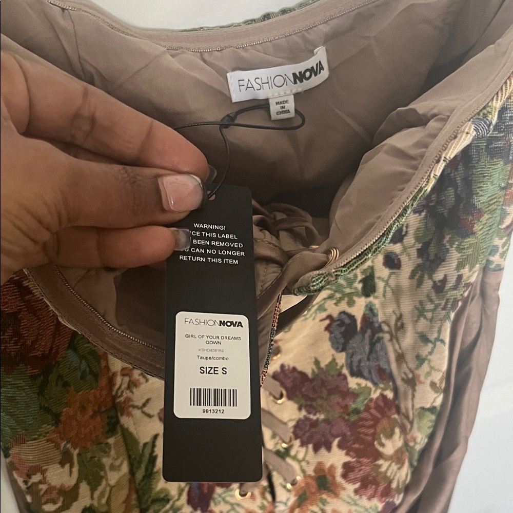 Fashion Nova Floral Lace-Up Corset with Champagne Satin Skirt - Picture 3 of 4
